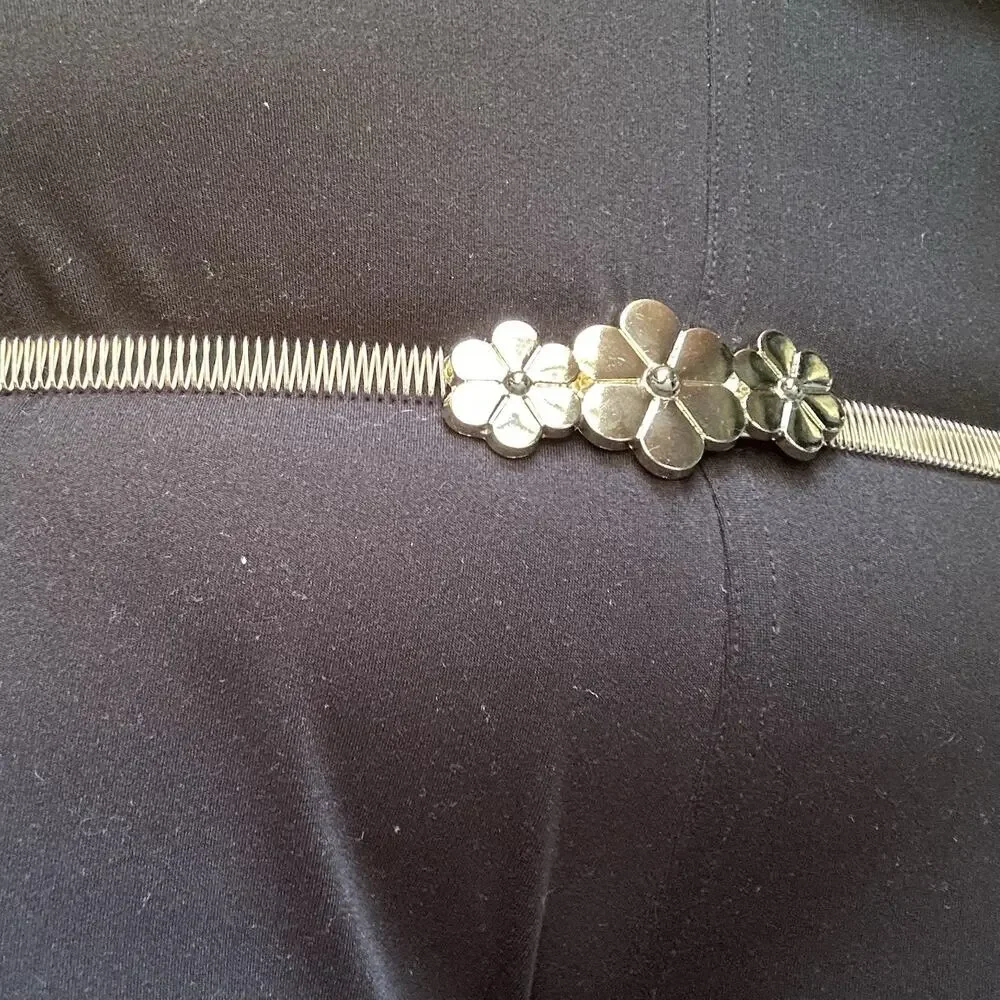 Vintage Disco Snake Chain Women’s Gold Tone Stretchy Belt Flower Buckle 26-36”